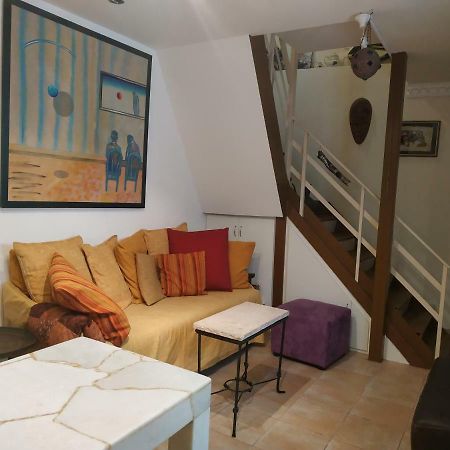 Studio Apt Great Location Heart Of Downtown District Lägenhet Haifa Exteriör bild